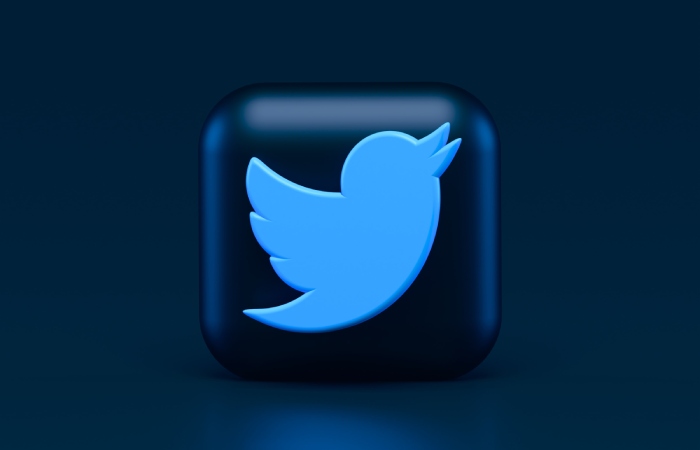 What iOS is Needed for Twitter
